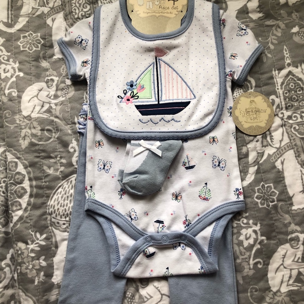 Kyle and Deena 4 piece set